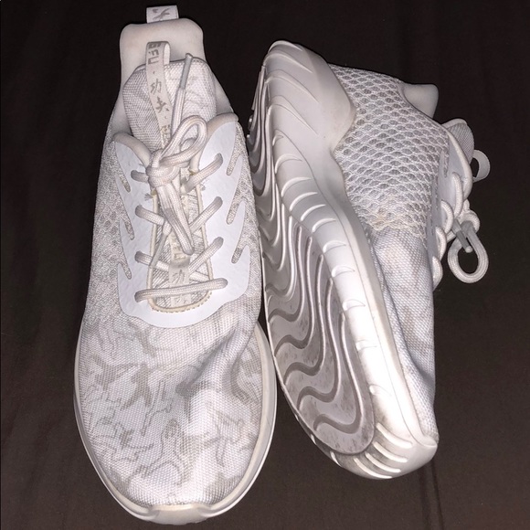 Soulsfeng Other - EMG $6 SALE Men’s Athletic Shoes size 12